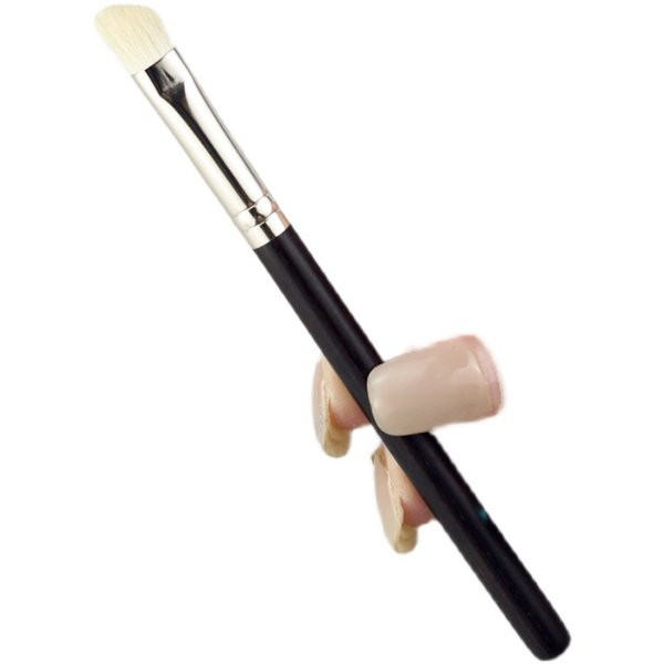 Pensula pentru aplicarea usoara a umbrelor