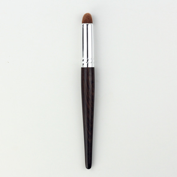 Pensula de machiaj cu cap rotund