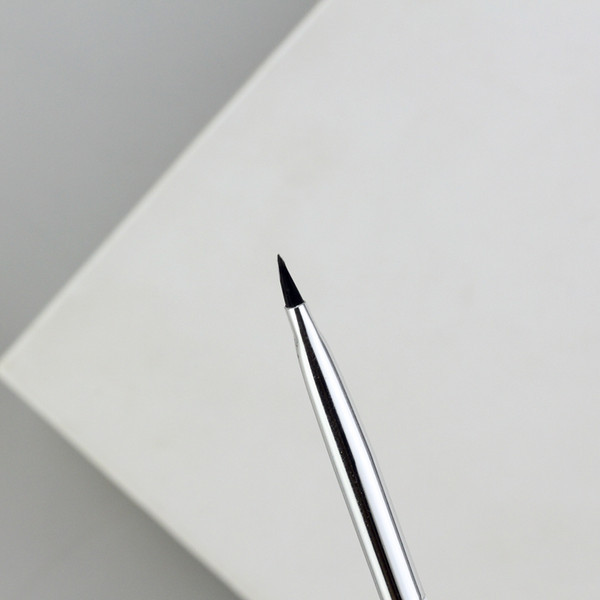 Ravna četka za šminkanje