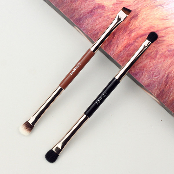 Dvostruka četkica za šminkanje