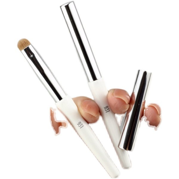 Maza pārnēsājama lūpu krāsas otiņa