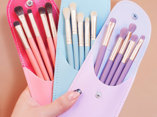 Aplauzuma otiņas 5 daļas komplektā ar ādas maciņu