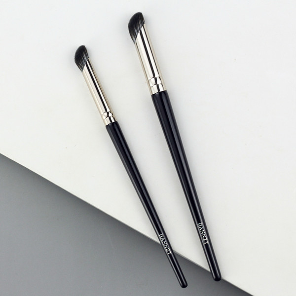 Πινέλο μακιγιάζ λοξότμητο