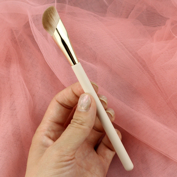 Πινέλο foundation και concealer