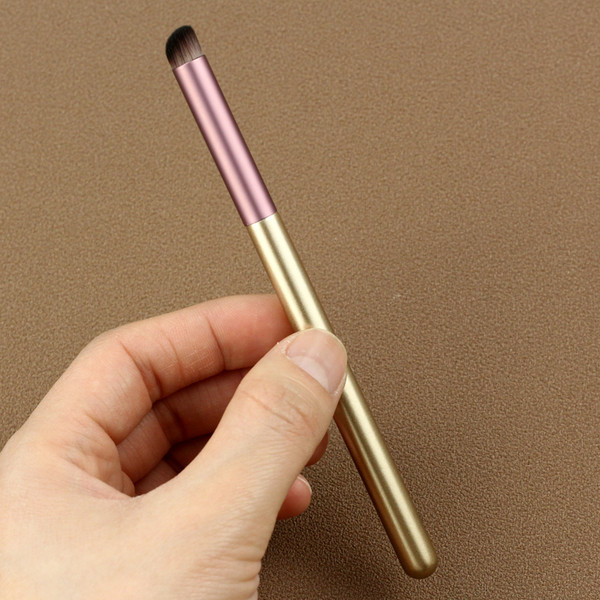 Ferde árnyék ecset