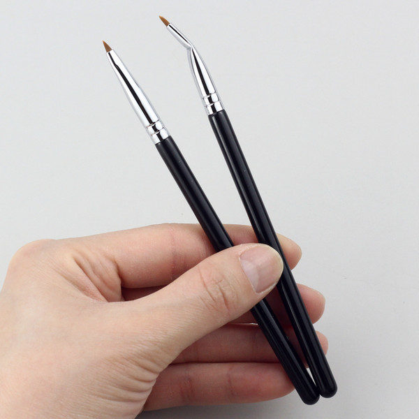 Četkica za jednostavno nanošenje eyelinera