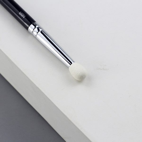 Četkica za korektor i olovka za oči - 2 komada