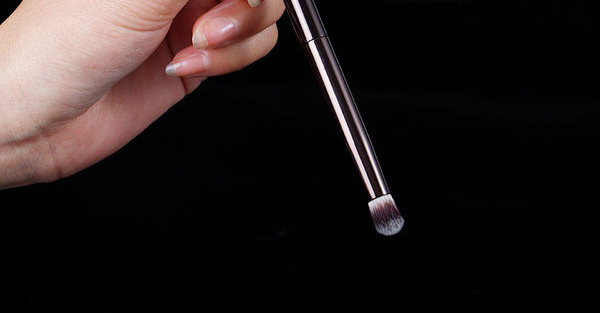Πινέλο για σκιές ματιών με στρογγυλή κεφαλή