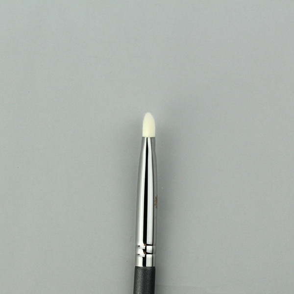 Slīpā acu ēnu otiņa