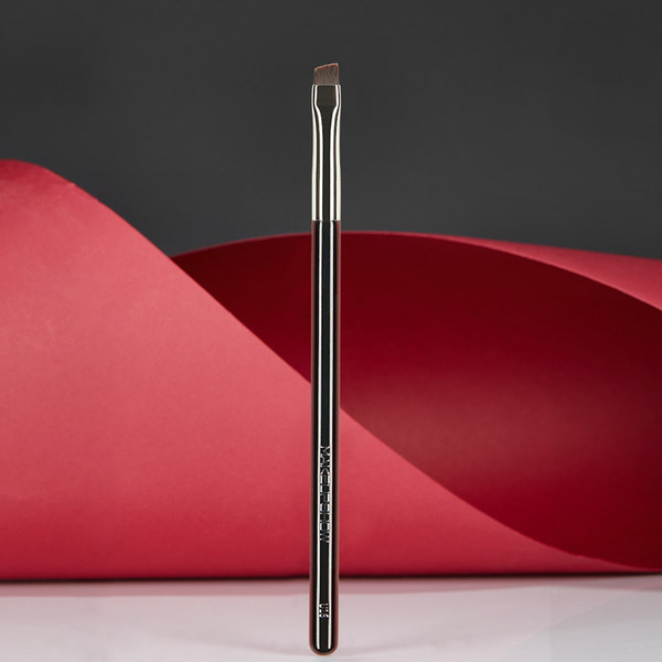 Fina četkica za nanošenje eyelinera ili šminke za obrve