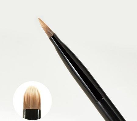 Četka za šminkanje s ravnom glavom