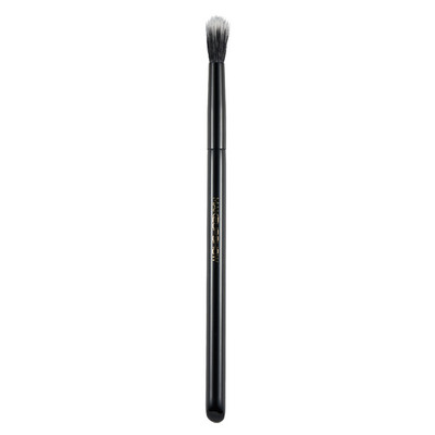 Pensula cosmetica pentru aplicarea corectorului de culoare neagra