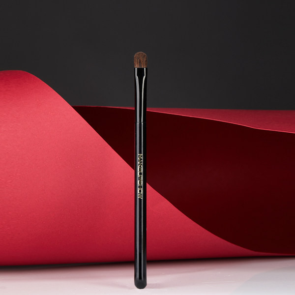 Puha ecset árnyékok felviteléhez