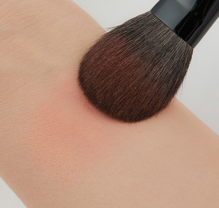 Četkica za rumenilo s mekim vlaknima