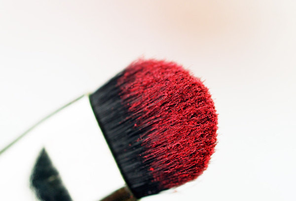 Καλλυντικό πινέλο για καπνιστό μακιγιάζ με απαλές τρίχες