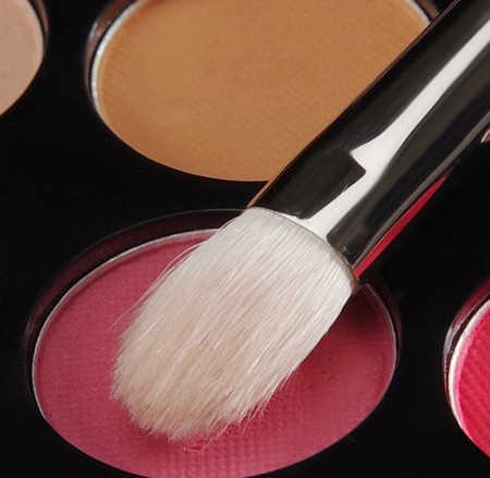 Četkica s mekim vlaknima za nanošenje sjenki