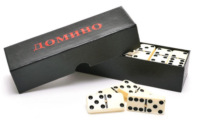 Комплект за игра, Домино, Пластмасово , В кутия