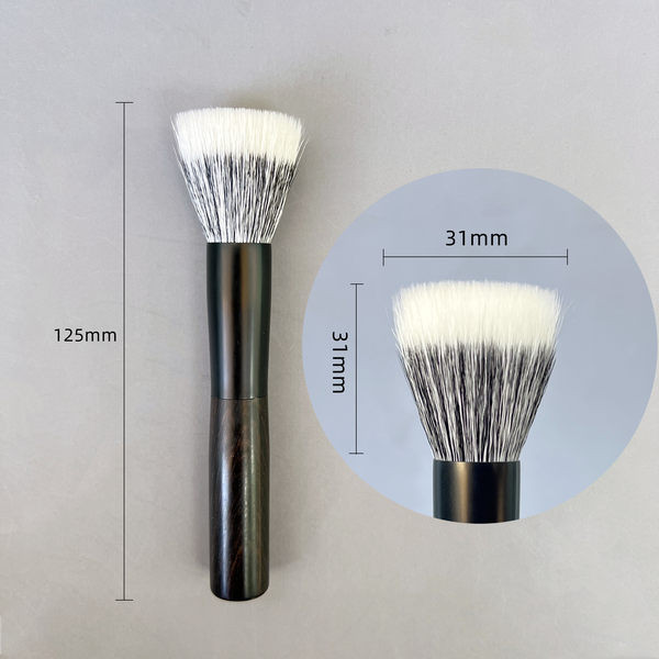 Pensula pentru blush cu cap rotund si peri moi