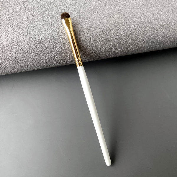 Okrugli kist s kratkom dlakom za nanošenje sjenki