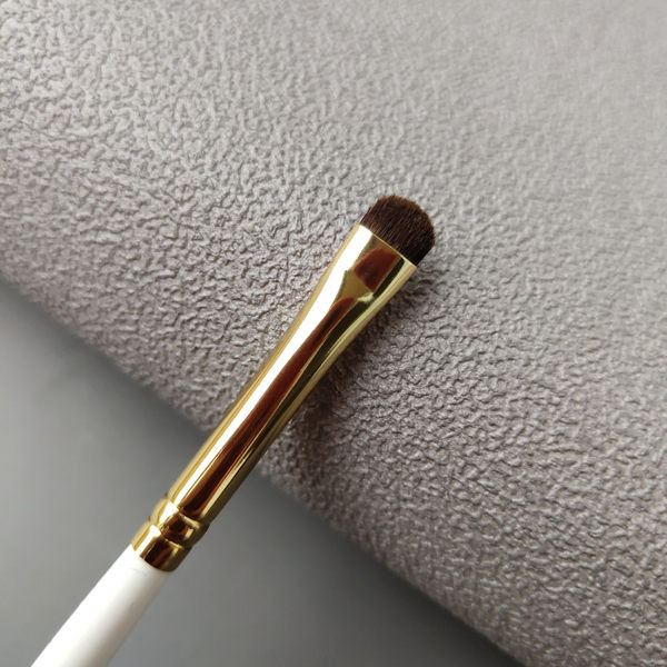 Okrugli kist s kratkom dlakom za nanošenje sjenki