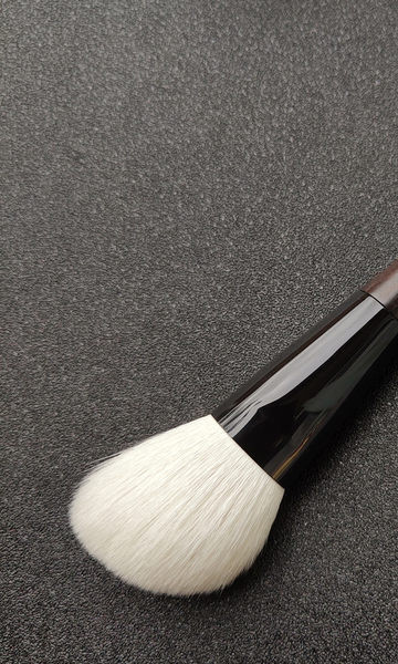 Kosi kist za nanošenje rumenila