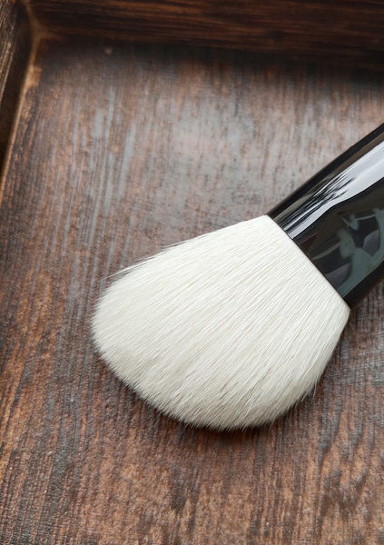 Kosi kist za nanošenje rumenila