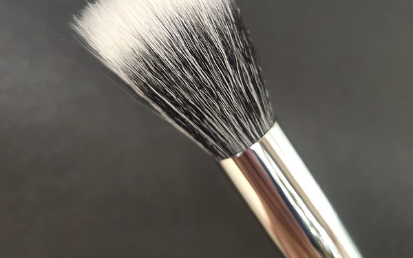 Kist za šminkanje - pogodan za rumenilo