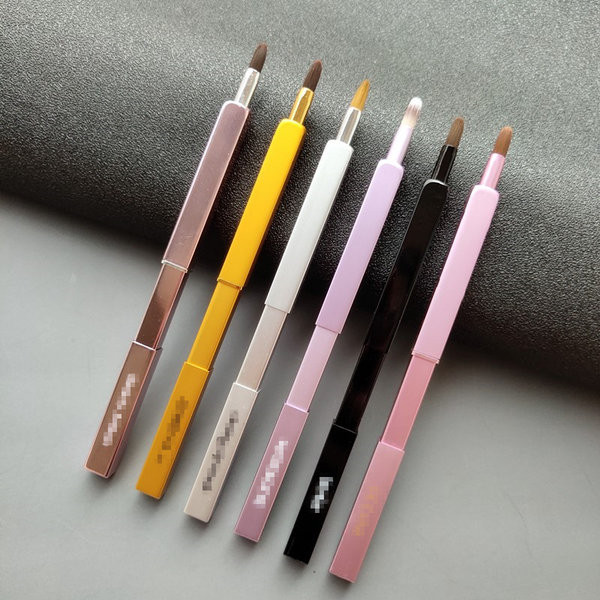 Φορητό πινέλο κραγιόν