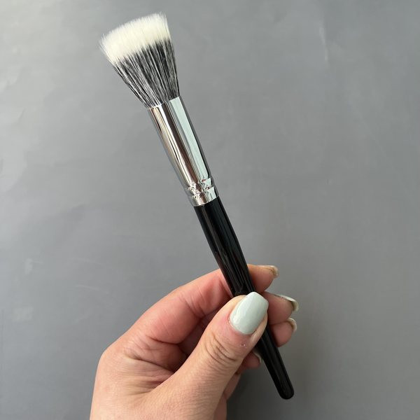 Pensule potrivite pentru fard de obraz