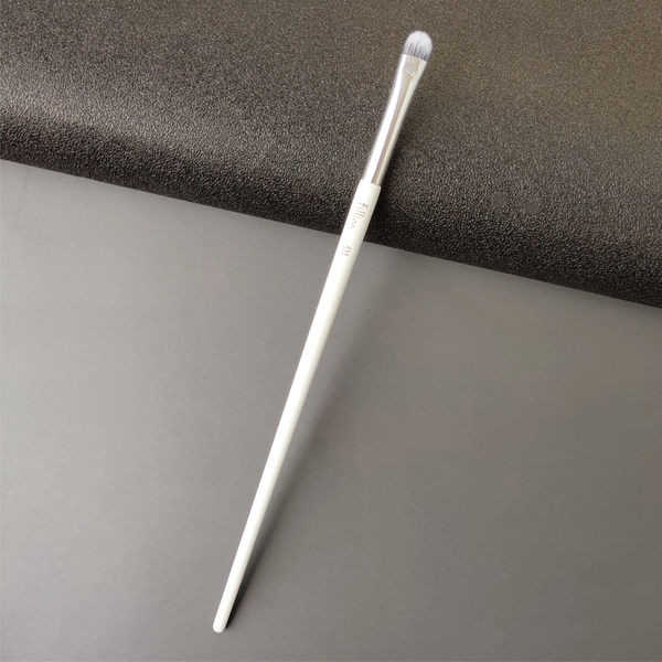 Ēnu birste ar mīkstiem sariem