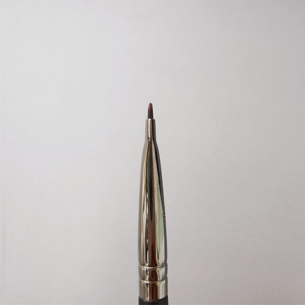 Perie teșită pentru aplicarea umbrelor cu mâner negru