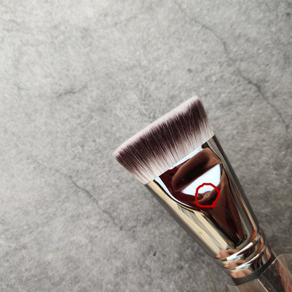 Ravna četka s mekom dlakom za šminkanje