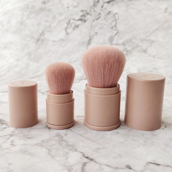 Prijenosni kist za rumenilo ili puder