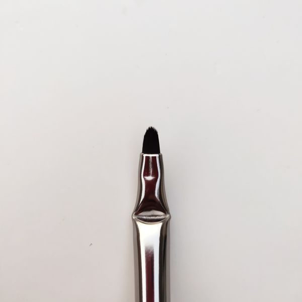 Βούρτσα eyeliner