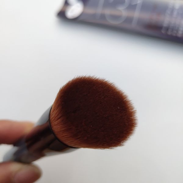 Ukošena četka s ravnom glavom od umjetne dlake