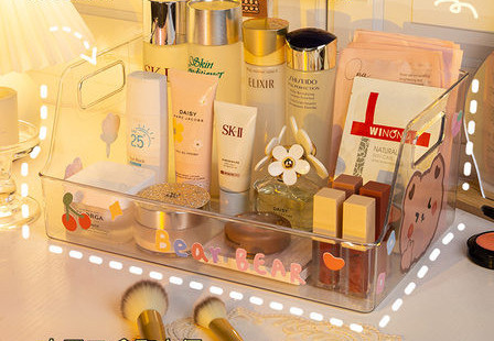 Plastmasas organizators kosmētikai