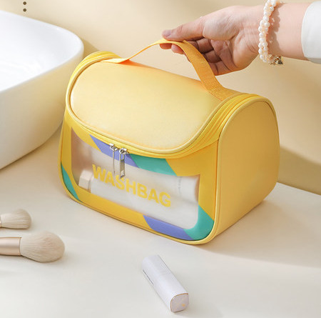 Prozirna vodootporna futrola s patentnim zatvaračem i natpisom