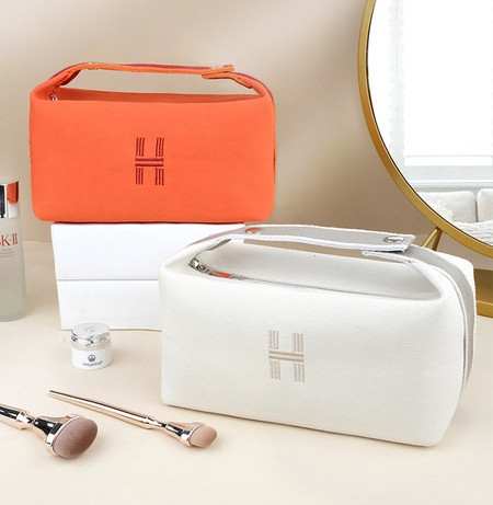 Toalett- és sminkkészlet