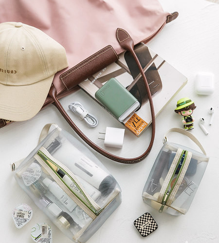 Διχτυωτή φορητή καλλυντική θήκη κατάλληλη για αποθήκευση μακιγιάζ