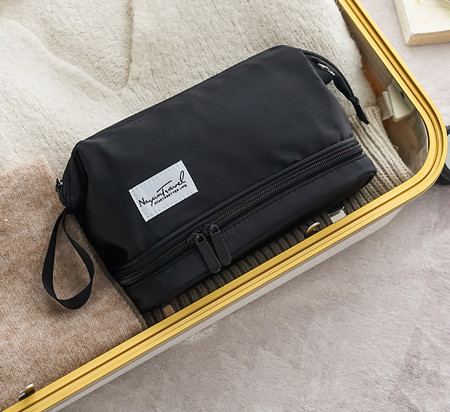 Kosmētikas maciņš ar diviem nodalījumiem, kas piemērots dekoratīvās kosmētikas un tualetes piederumu glabāšanai