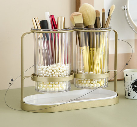 Organizator kozmetike na stalku za šminku