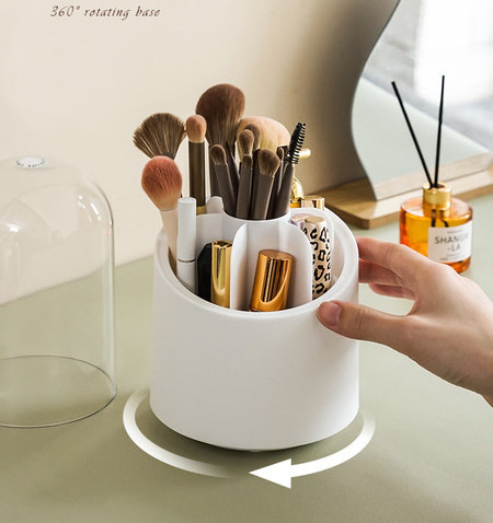 Organizator rotativ din plastic pentru produse cosmetice