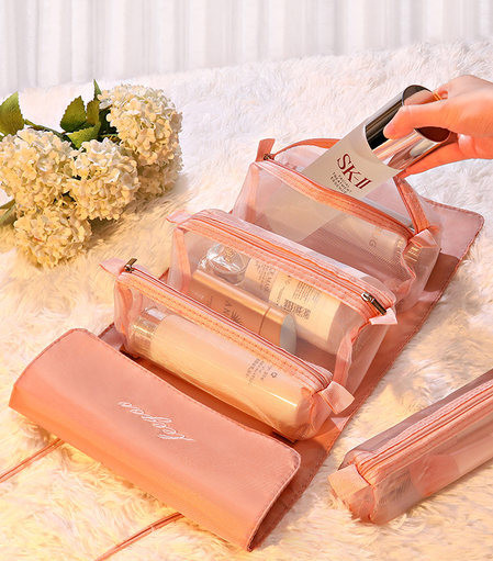 Tekstilni organizator za kozmetiku