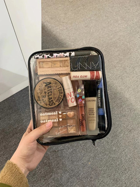 Vodootporna torbica za šminku