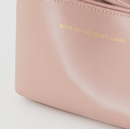 Tekstilna putna torba s mnogo pretinaca