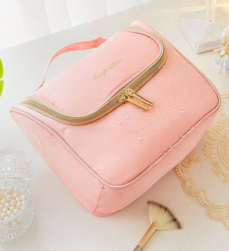 Daudzfunkcionāla kosmētikas soma