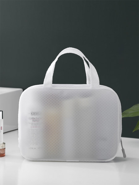 Kozmetička torbica pogodna za toaletne potrepštine