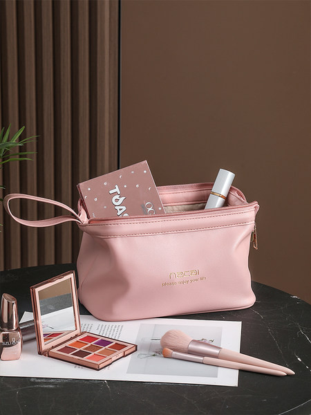 Komplet vodootporne šminke