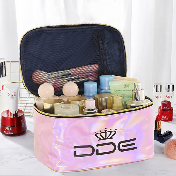 Trusa cosmetica pentru machiaj in mai multe culori