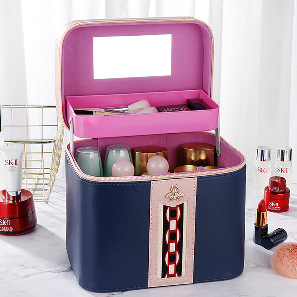 Козметичен куфар за гримове